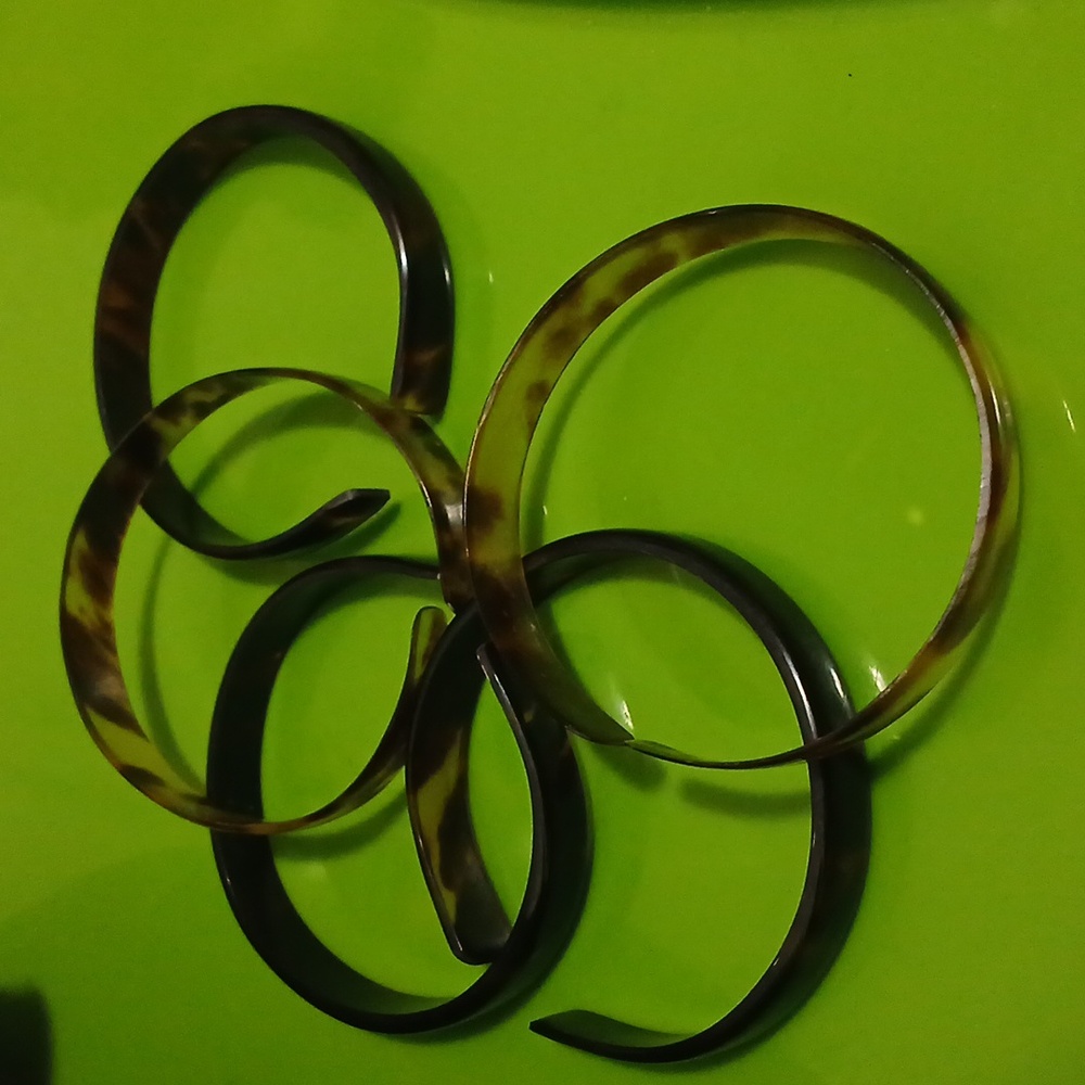 Tortoise Shell Patterned Bangles 5 Bangles - image 2